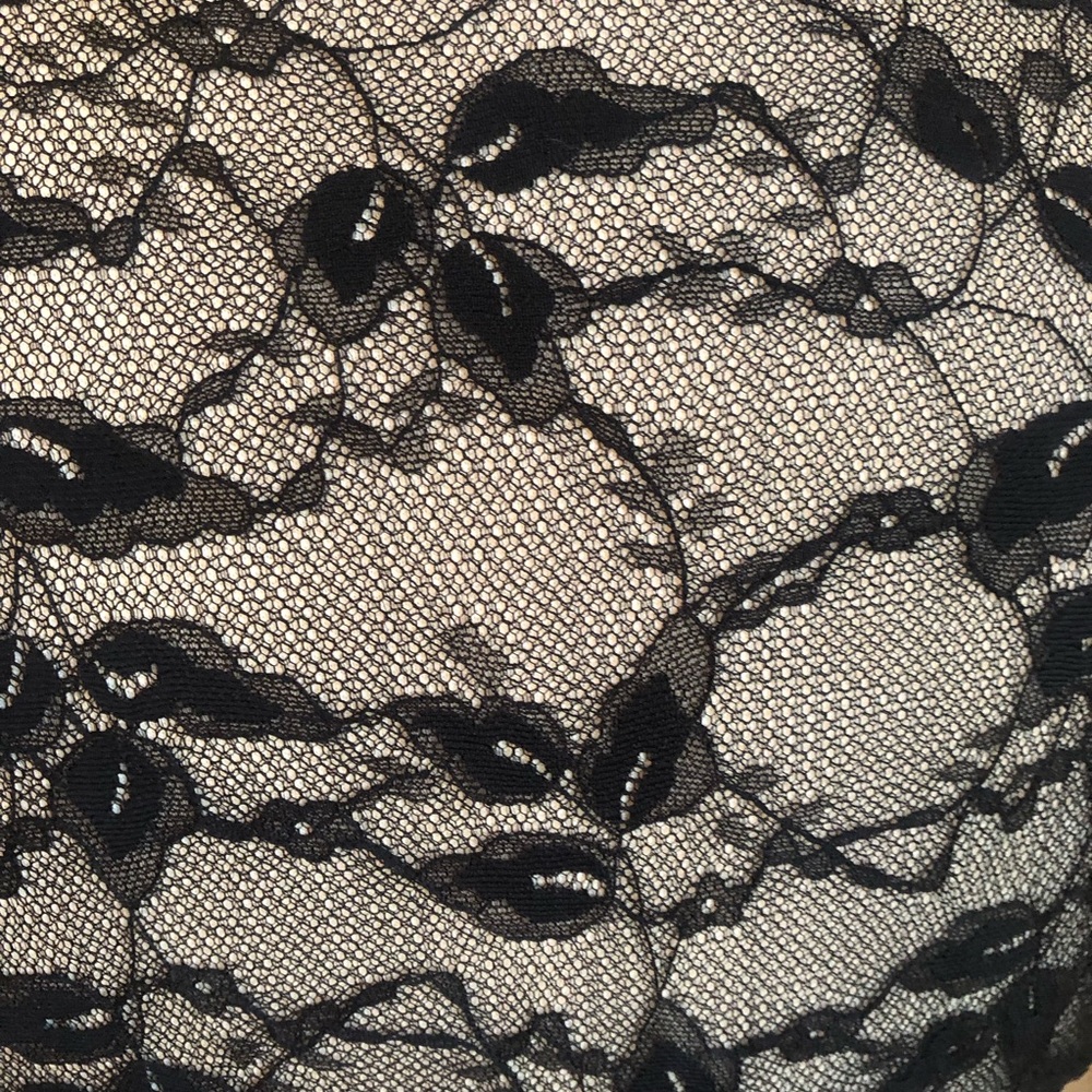 Diane Von Furstenberg Ivory Wool seduction wrap Dress w/Black Lace back size 4 - Picture 14 of 17